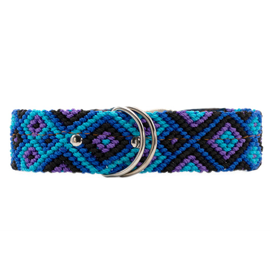 Handwoven collar for dogs with a blend of vibrant colors