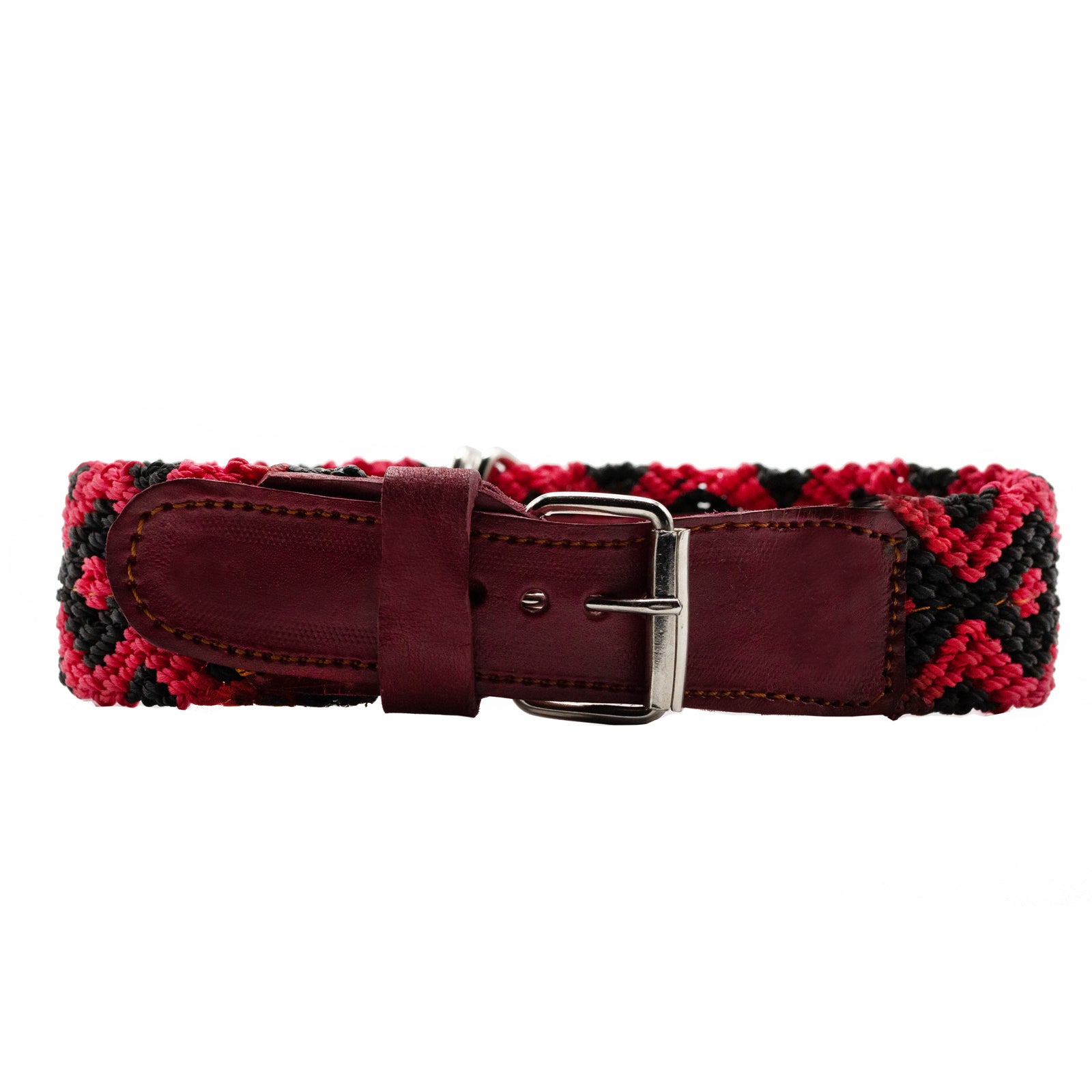 Handwoven dog collar with a touch of elegance