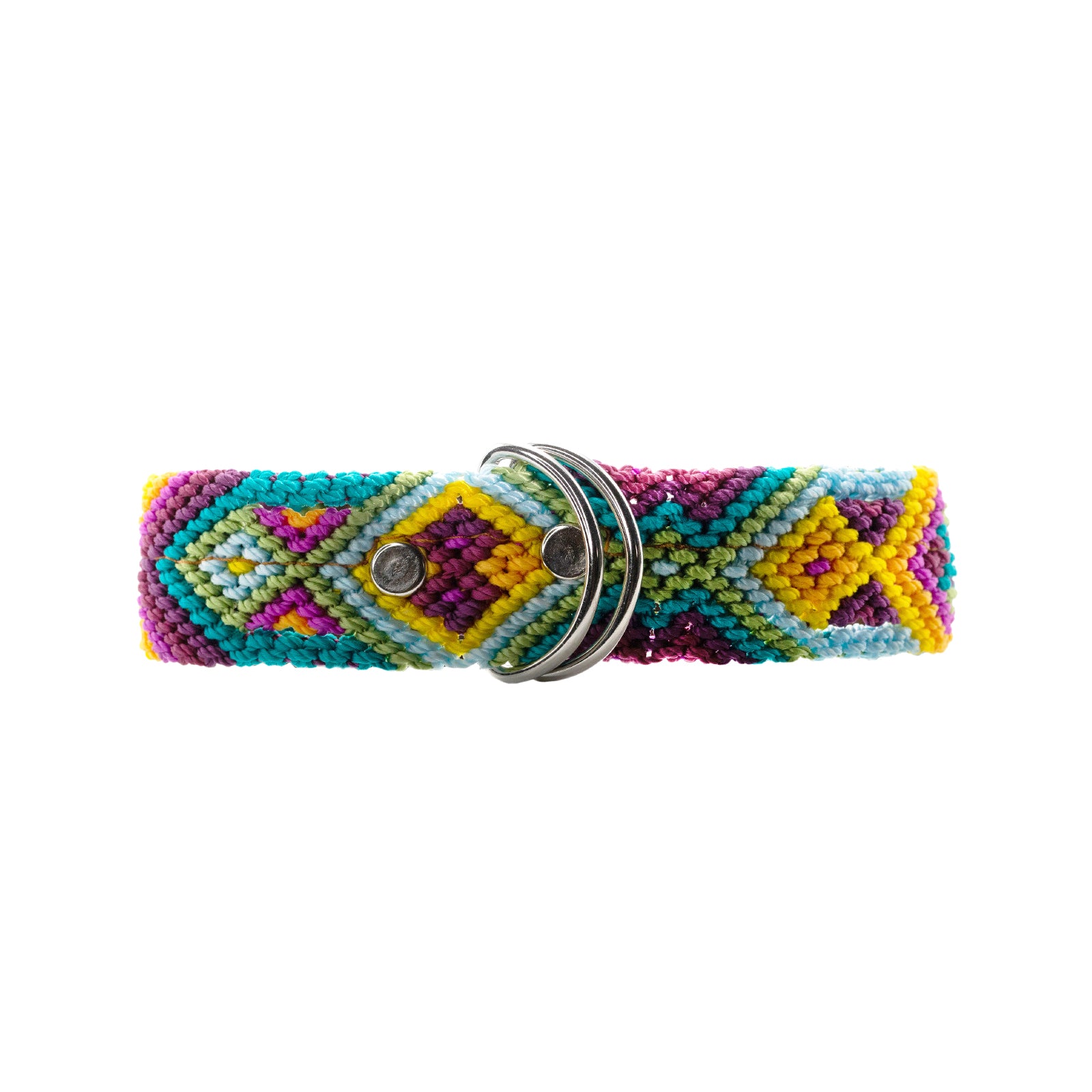 Artisanal dog collar featuring unique weaving patterns