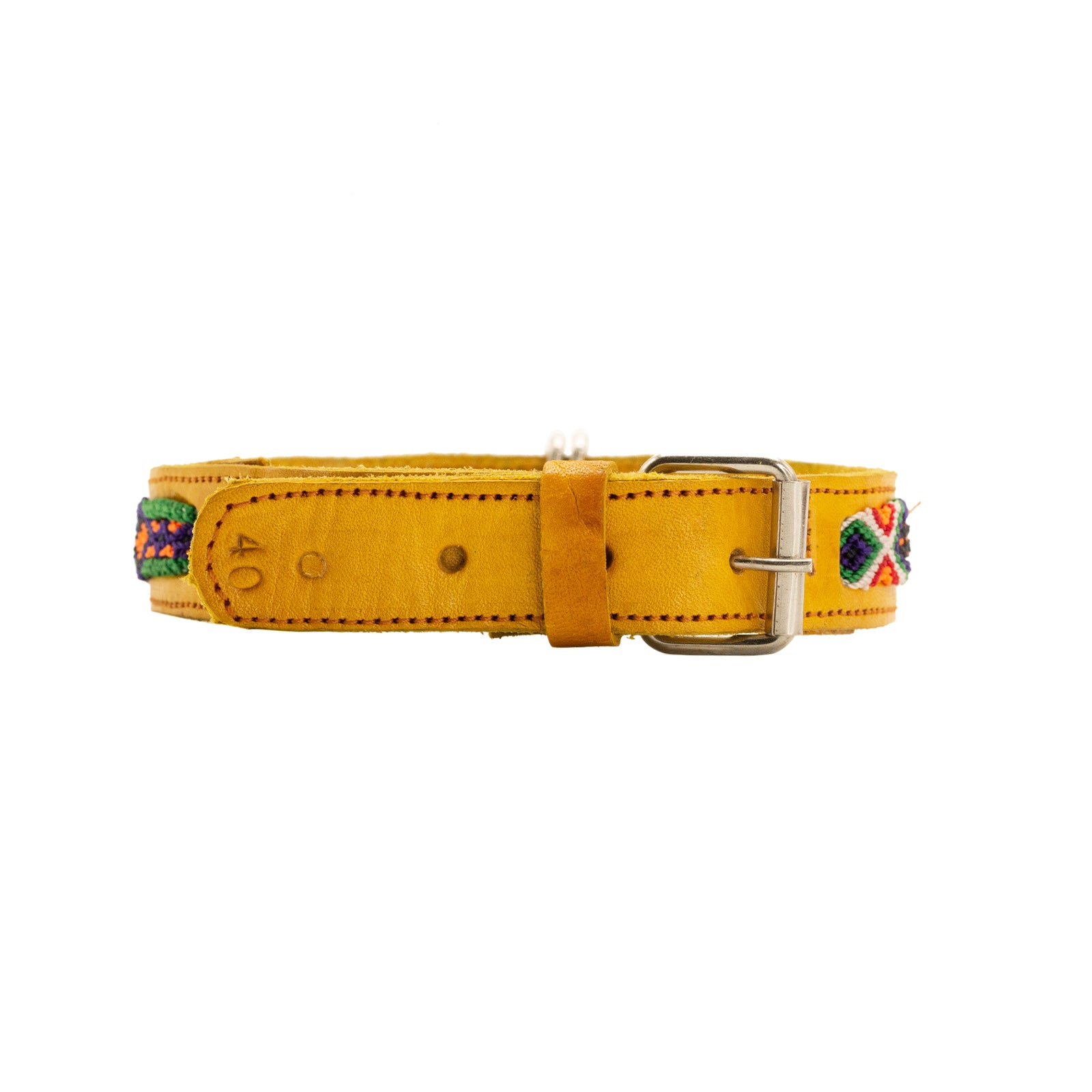 Premium leather collar for pets embellished with handwoven silk thread