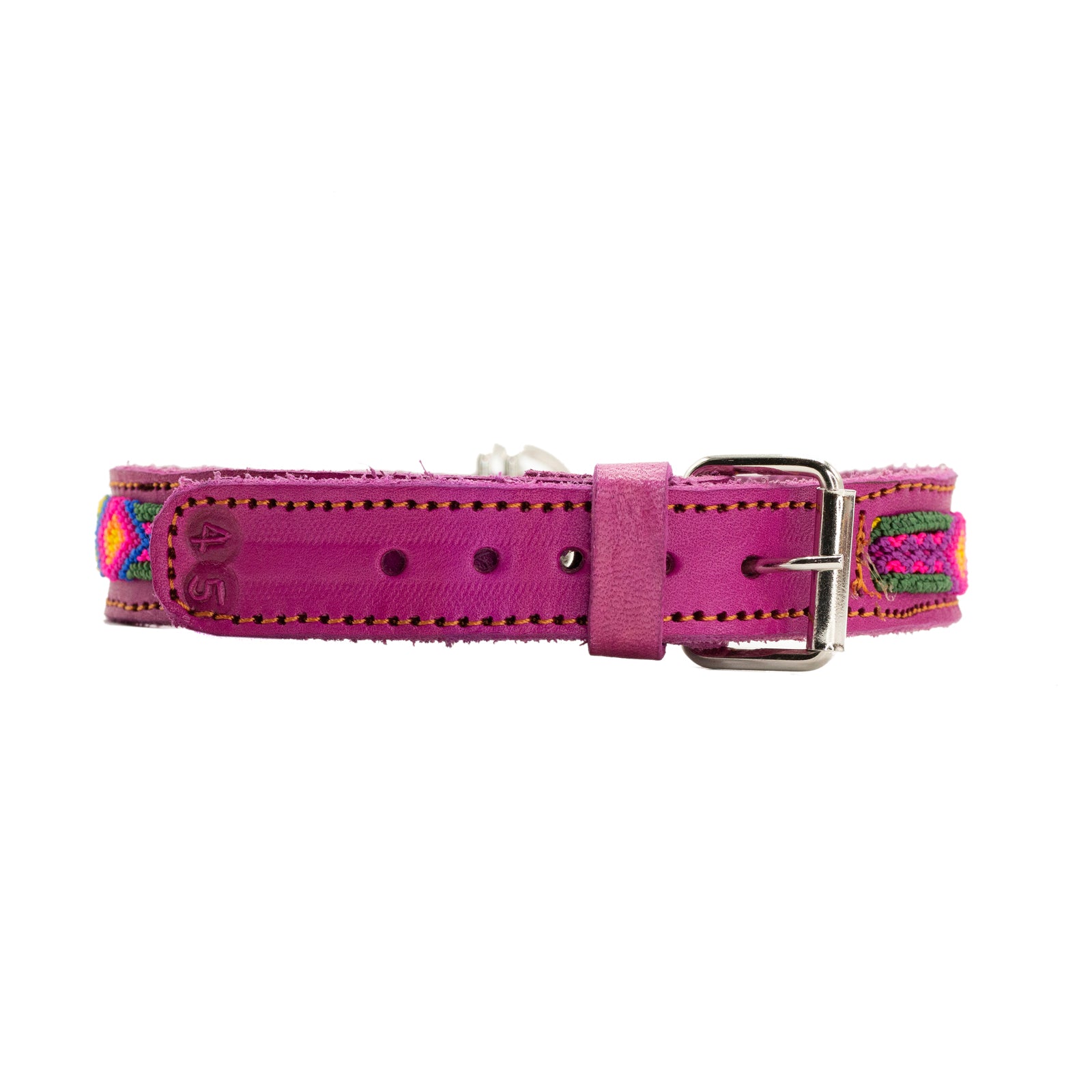 Handwoven patterns on a premium leather collar for pets